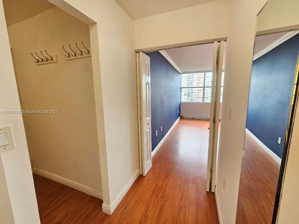 1300 NE Miami Gardens Dr 706E, Miami FL 33179