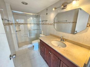 1300 NE Miami Gardens Dr 706E, Miami FL 33179