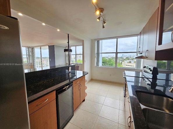 1300 NE Miami Gardens Dr 706E, Miami FL 33179