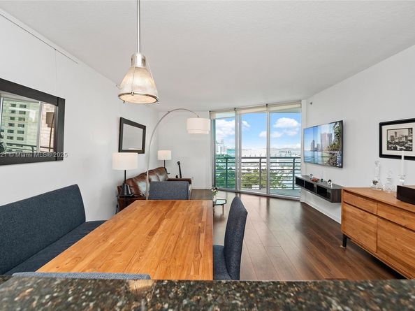 325 S Biscayne Blvd 2918, Miami FL 33131