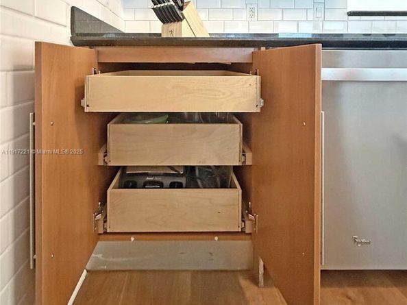 325 S Biscayne Blvd 2918, Miami FL 33131