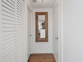 325 S Biscayne Blvd 2918, Miami FL 33131