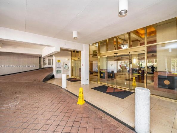 555 NE 15th St 26E, Miami FL 33132
