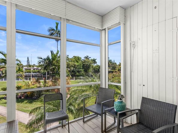 2970 NE 16th Ave 208, Oakland Park FL 33334