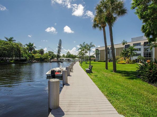 2970 NE 16th Ave 208, Oakland Park FL 33334