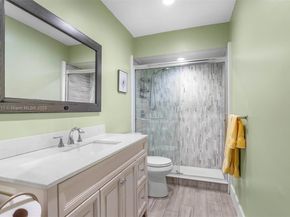 2970 NE 16th Ave 208, Oakland Park FL 33334