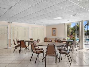 2970 NE 16th Ave 208, Oakland Park FL 33334