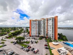 1351 NE Miami Gardens Dr 1001E, Miami FL 33179