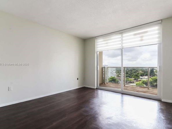1351 NE Miami Gardens Dr 1001E, Miami FL 33179