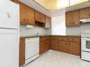 1351 NE Miami Gardens Dr 1001E, Miami FL 33179