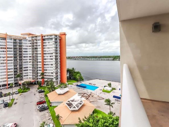 1351 NE Miami Gardens Dr 1001E, Miami FL 33179