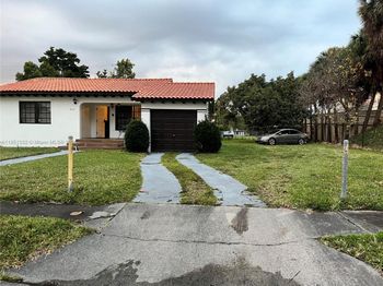 860 NW 17th Ct