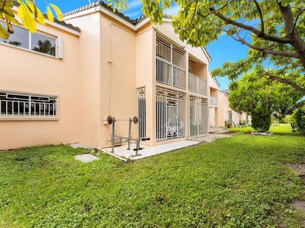 2650 NW 28th St 9089, Miami FL 33142
