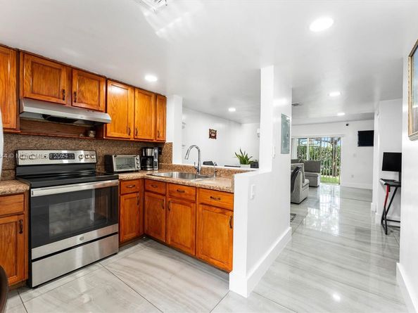 2650 NW 28th St 9089, Miami FL 33142