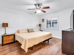 6530 NW 4th St, Plantation FL 33317