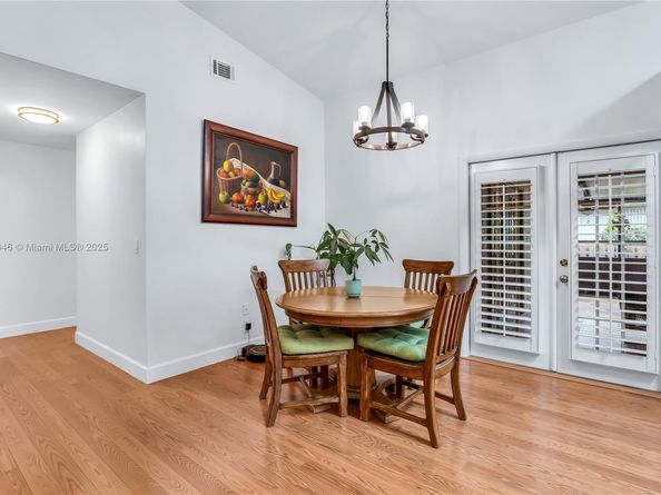 6530 NW 4th St, Plantation FL 33317