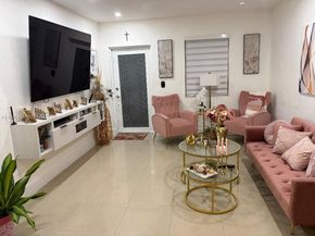 815 E 32nd St, Hialeah FL 33013