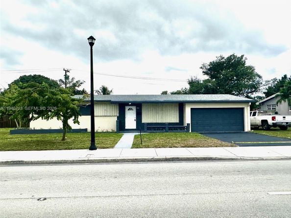 360 NW 199th St, Miami Gardens FL 33169