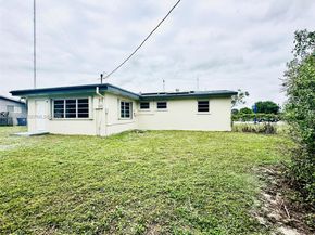 360 NW 199th St, Miami Gardens FL 33169