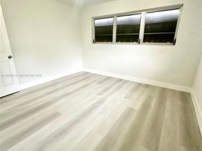 360 NW 199th St, Miami Gardens FL 33169