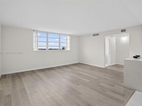 1811 Jefferson St 808, Hollywood FL 33020