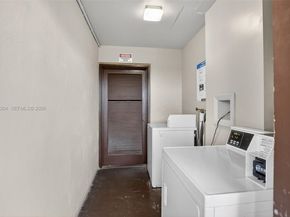 1811 Jefferson St 808, Hollywood FL 33020