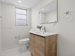 1811 Jefferson St 808, Hollywood FL 33020