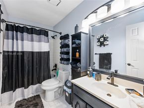 1442 NW 20th St, Homestead FL 33030