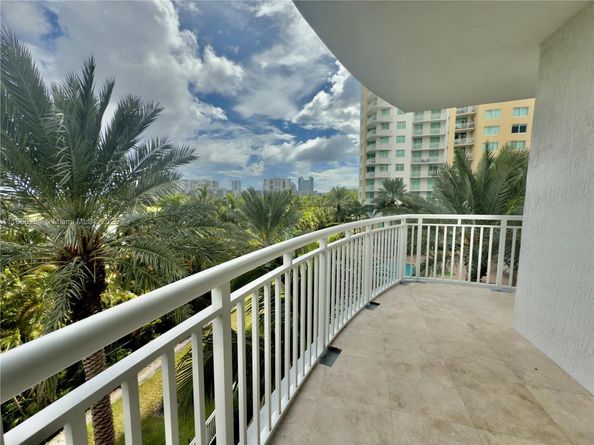 1745 E Hallandale Beach Blvd 303W, Hallandale Beach FL 33009