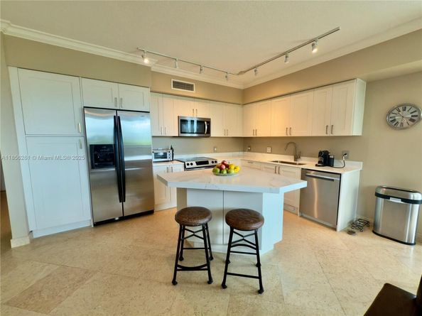 1745 E Hallandale Beach Blvd 303W, Hallandale Beach FL 33009