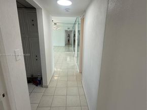 1000 Parkview Dr 701, Hallandale Beach FL 33009