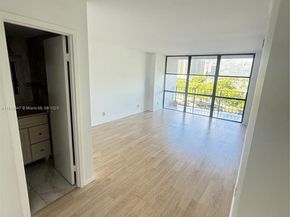 1000 Parkview Dr 701, Hallandale Beach FL 33009