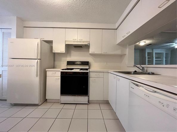 8064 Sanibel Dr, Tamarac FL 33321