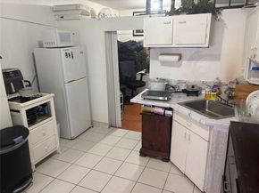 3533 NW 2nd Ter, Miami FL 33125