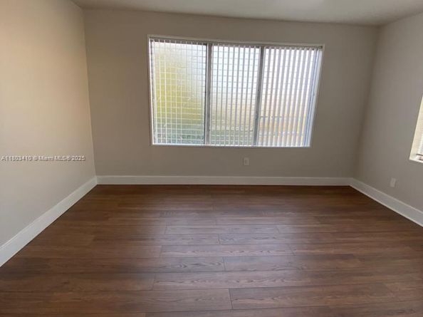 1554 SW 5th St, Miami FL 33135