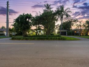 5000 Riviera Dr, Coral Gables FL 33146