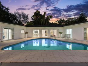 5000 Riviera Dr, Coral Gables FL 33146