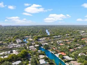 5000 Riviera Dr, Coral Gables FL 33146