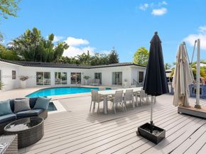 5000 Riviera Dr, Coral Gables FL 33146