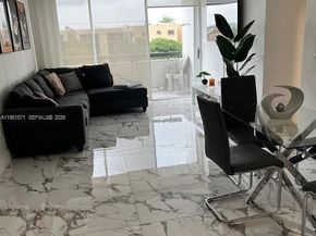 854 NW 87th Ave 405, Miami FL 33172
