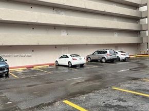 854 NW 87th Ave 405, Miami FL 33172