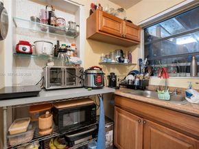 3250 NW 14th Ter, Miami FL 33125