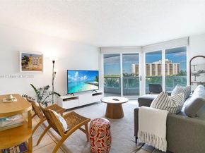 21055 Yacht Club Dr 605, Aventura FL 33180