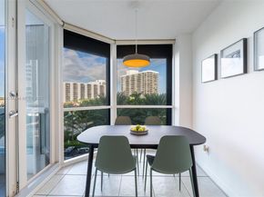 21055 Yacht Club Dr 605, Aventura FL 33180