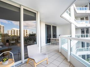 21055 Yacht Club Dr 605, Aventura FL 33180