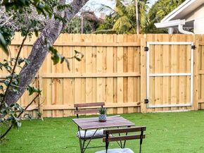 700 NW 18th St, Fort Lauderdale FL 33311