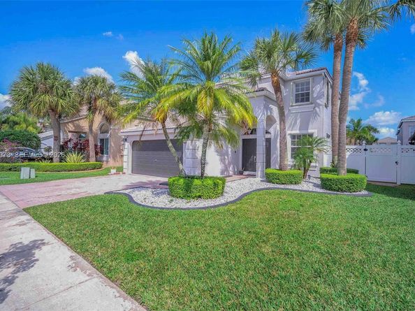 1447 NW 159th Ln, Pembroke Pines FL 33028