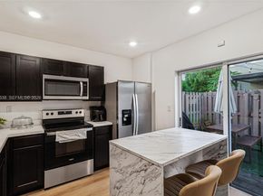 476 NE 5th St, Florida City FL 33034