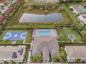 476 NE 5th St, Florida City FL 33034