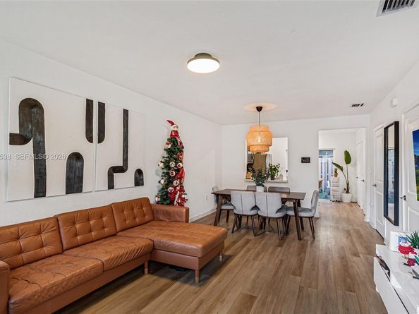 476 NE 5th St, Florida City FL 33034